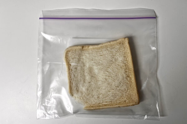 ふんわり食パン　消費期限が過ぎて7日目