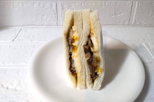 ローソン 低糖質パン 照り焼きチキンたまご