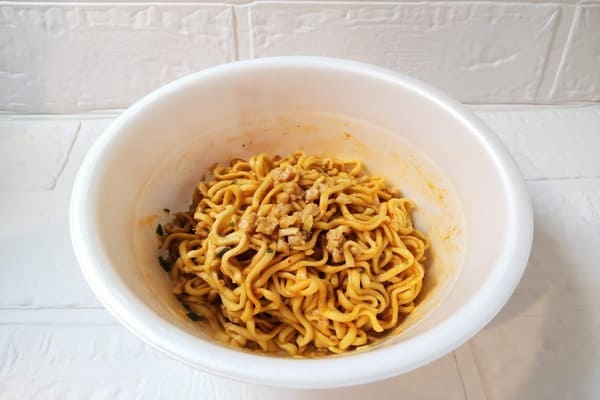BASE YAKISOBA　旨辛混ぜそば