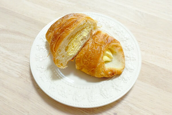 コンビニ（ローソン）　ダブルホイップクロワッサン