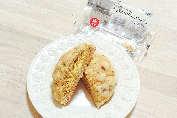 コンビニ メロンパン ファミリーマート 【安食雄二シェフ監修】 キャラメルバニラメロンパン