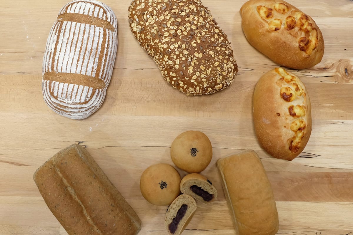 Bread made in the main course Basic 2
