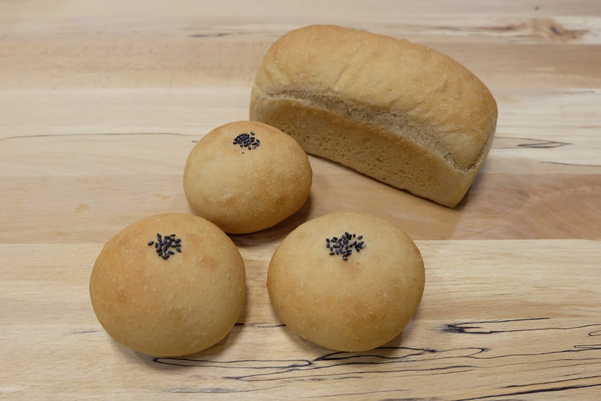 Bread to be made in the main course Basic 2 (2) Brown rice bread, brown rice bean paste bread